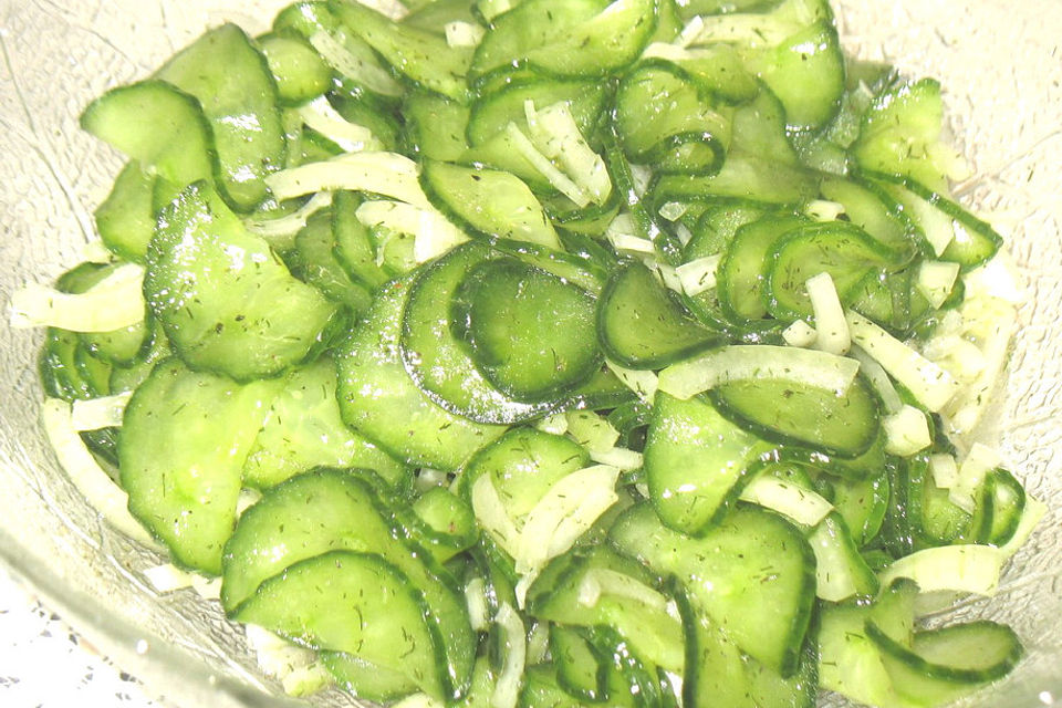 Gurkensalat mit Dill