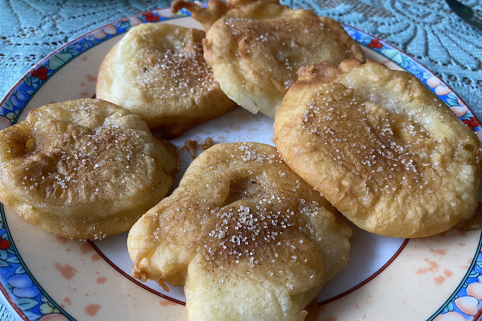 Apfelküchlein mit Zimtzucker