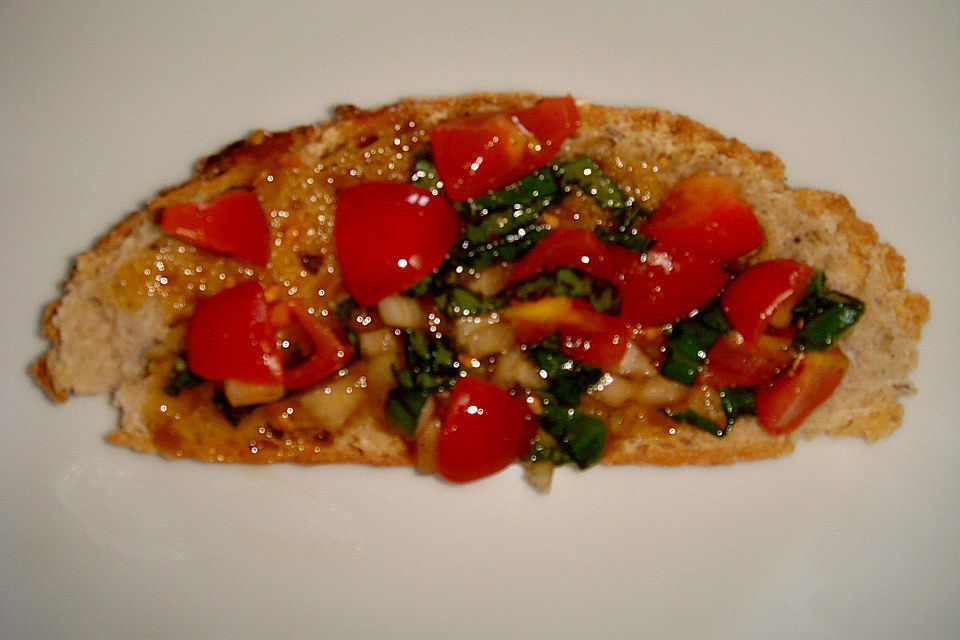 Bruschetta mit Tomaten und Pecorino