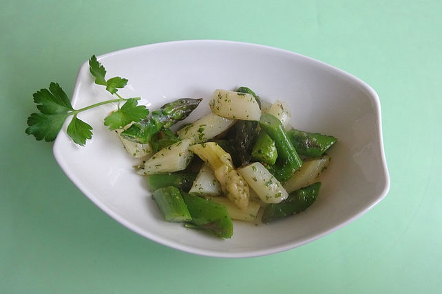 Spargelsalat grün - weiß von AnnaMariaRV238| Chefkoch
