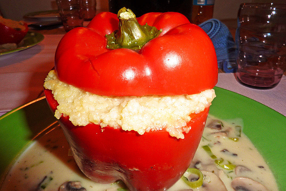 Paprika mit Hirse - Pilz - Füllung