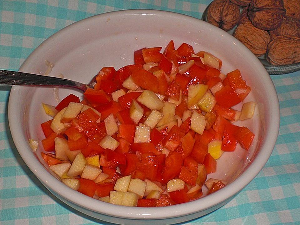 Apfel - Paprika - Salat von PeggyW | Chefkoch