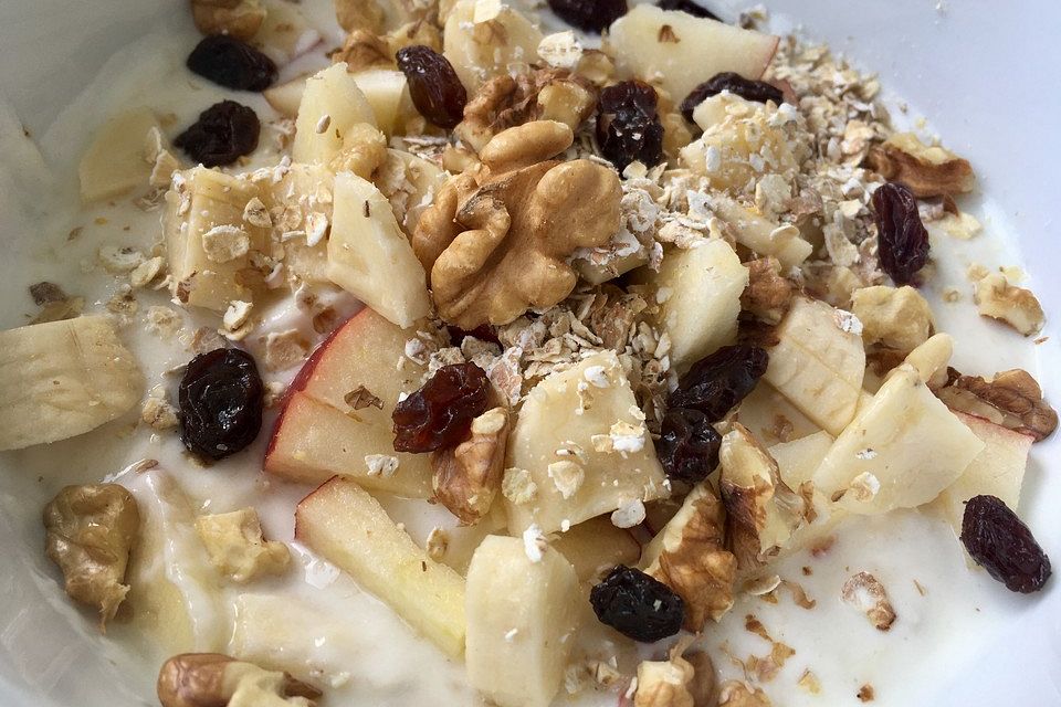 Obst - Joghurt - Müsli