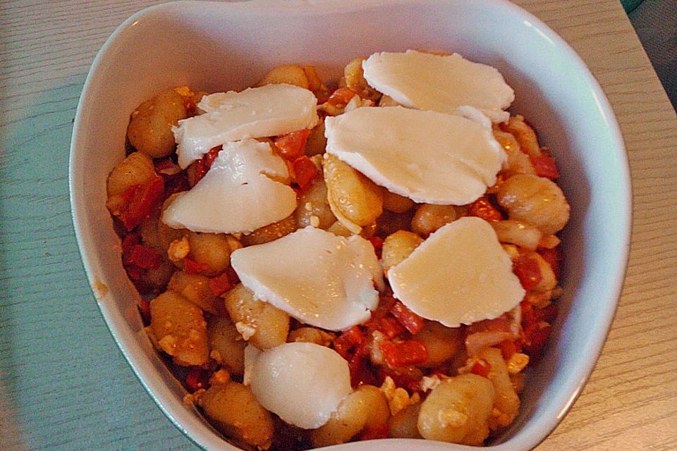 Gnocchi - Auflauf mit Tomate und Mozzarella