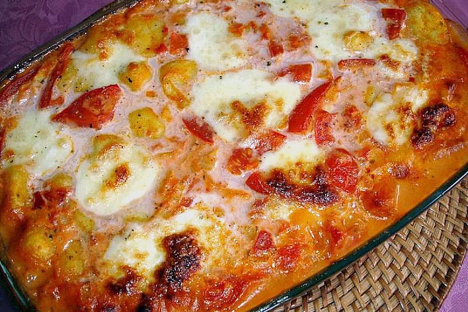 Gnocchi - Auflauf mit Tomate und Mozzarella