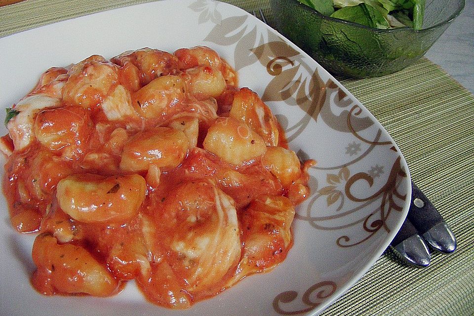 Gnocchi - Auflauf mit Tomate und Mozzarella