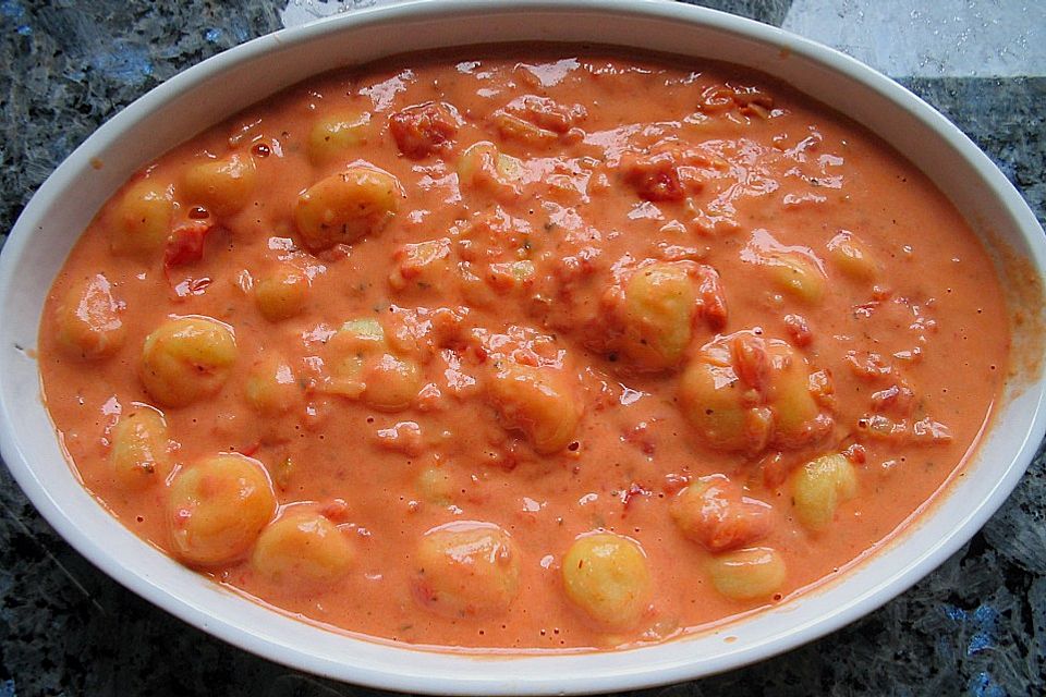 Gnocchi - Auflauf mit Tomate und Mozzarella