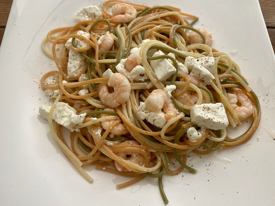 Schwarze Nudeln An Knoblauchsahne Mit Garnelen Von Anika Chefkoch