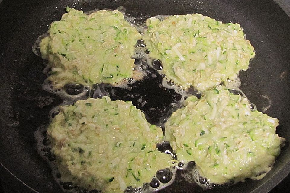 Zucchinipuffer