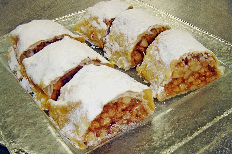 Wiener Apfelstrudel