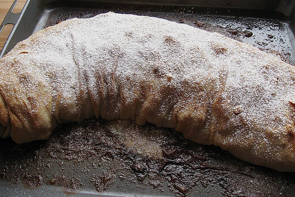 Wiener Apfelstrudel