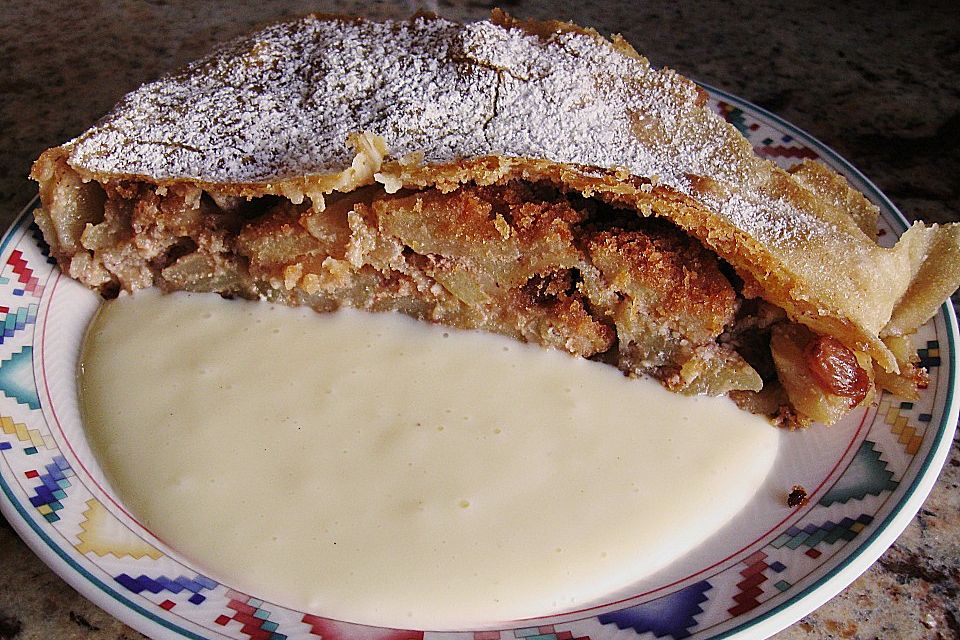 Wiener Apfelstrudel