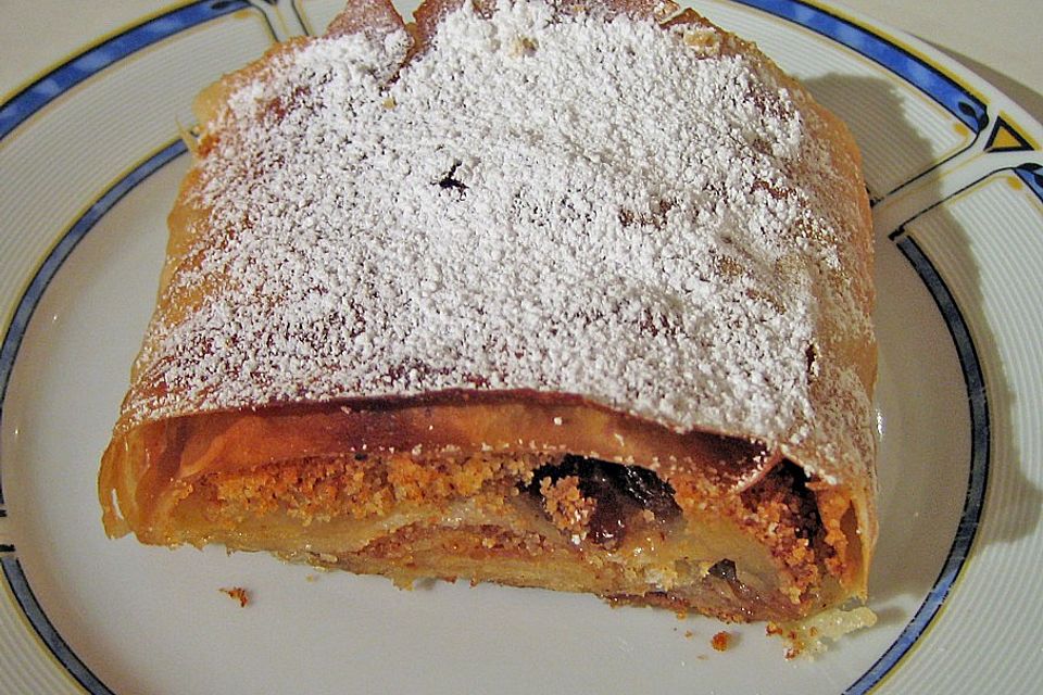 Wiener Apfelstrudel