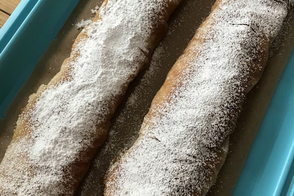 Mürber Apfelstrudel