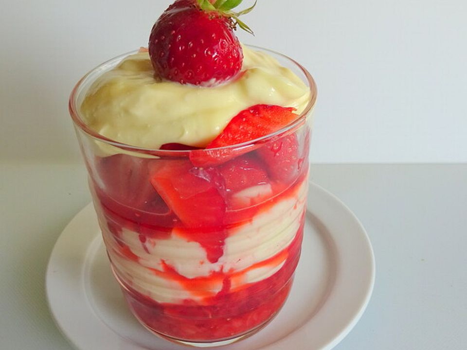 Erdbeer - Sekt - Dessert von sannlight| Chefkoch