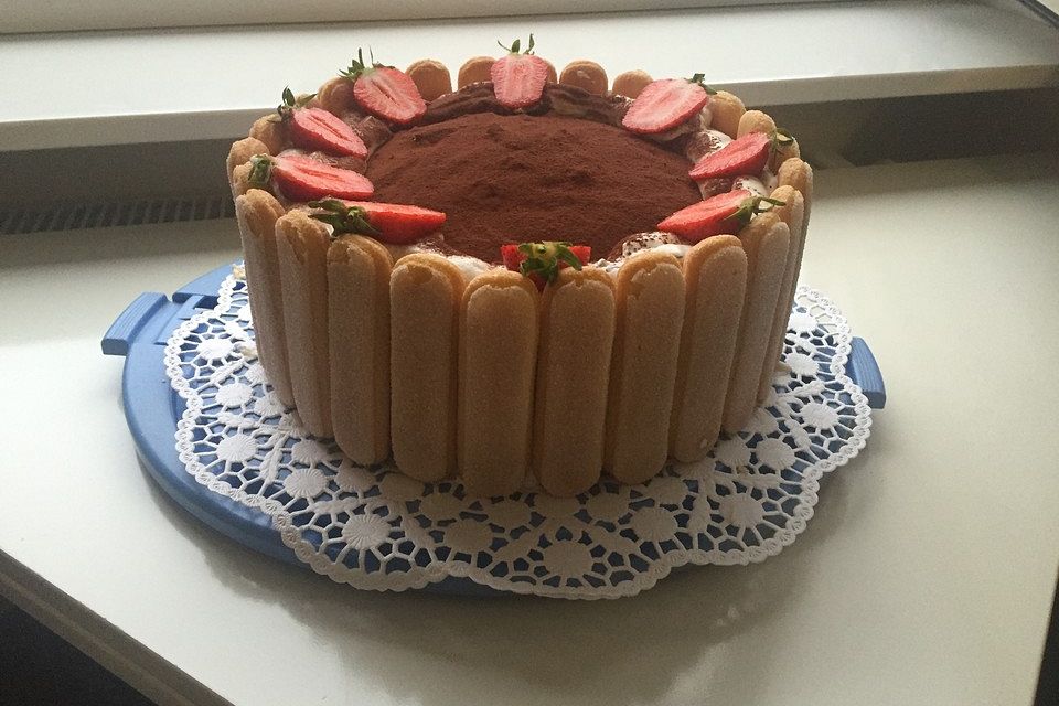 Erdbeer - Tiramisu - Torte