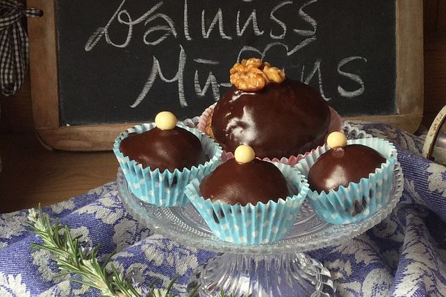 Schokoladen - Walnuss - Muffins von Ela_Back| Chefkoch