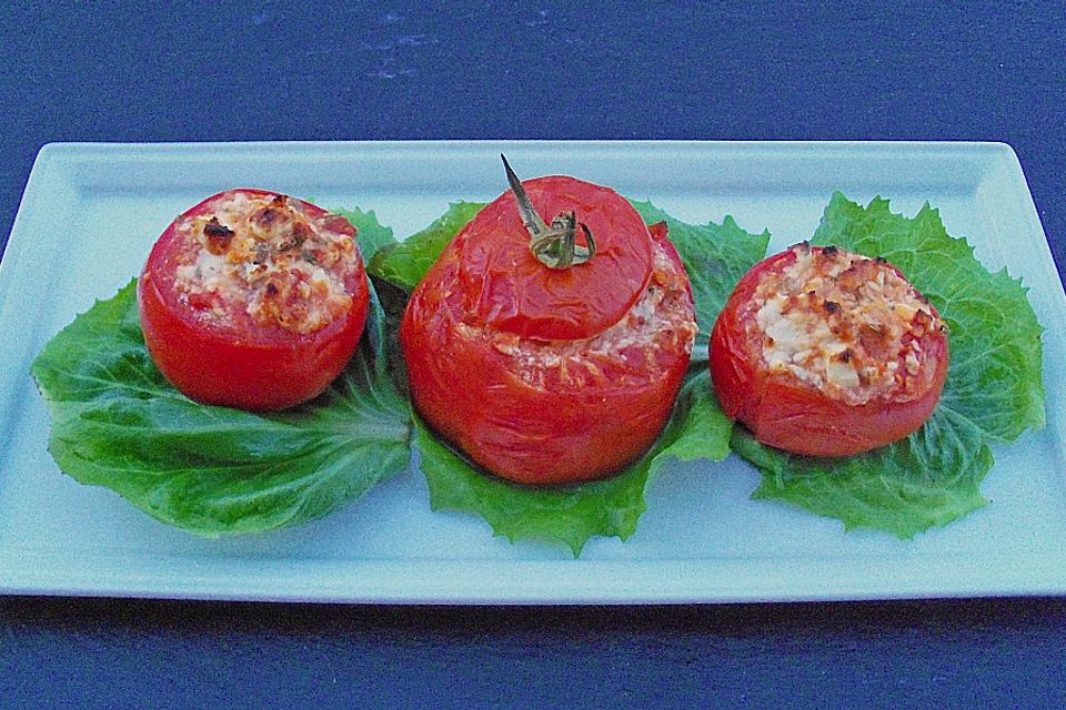 Gefüllte Tomaten mit Schafskäse