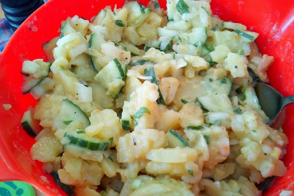 Nickys bayerischer Kartoffelsalat mit Gurke