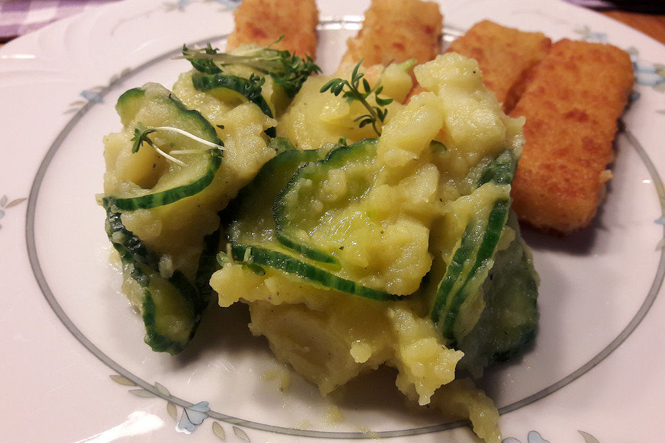 Nickys bayerischer Kartoffelsalat mit Gurke