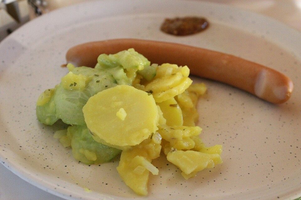 Nickys bayerischer Kartoffelsalat mit Gurke