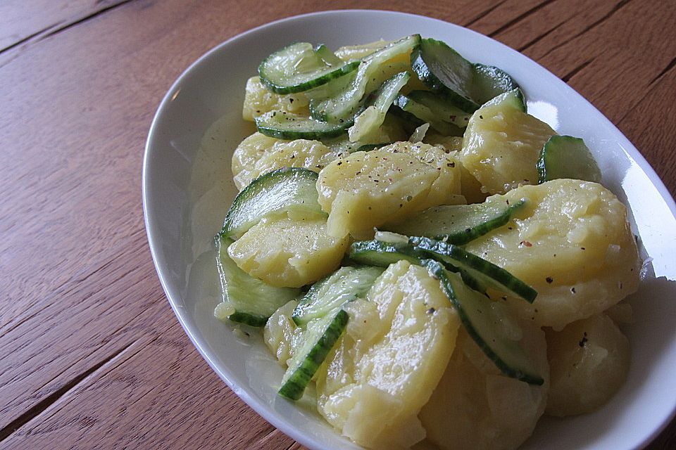 Nickys bayerischer Kartoffelsalat mit Gurke