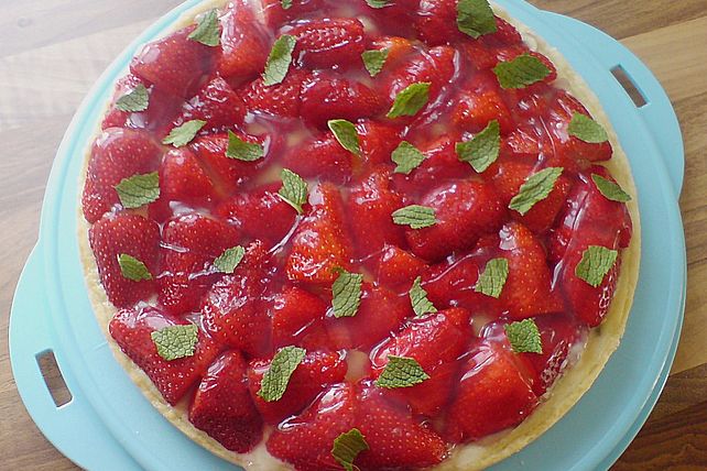 Erdbeerkuchen mit einer Creme aus weißer Schokolade von Karamella| Chefkoch