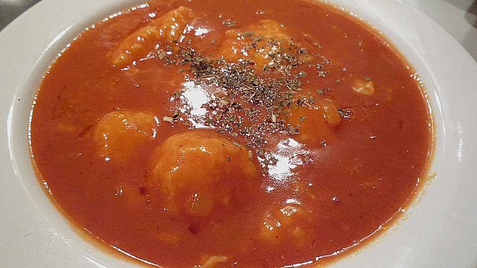 Tomatensuppe mit Käseklößchen| Chefkoch Tomatensuppe mit Käseklößchen| Chefkoch