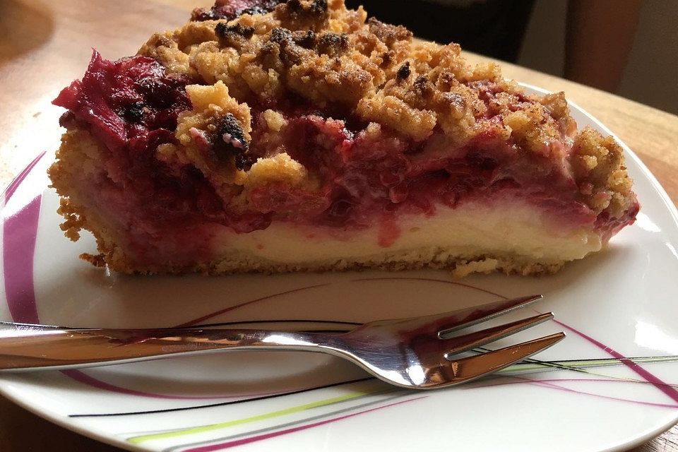 Beeren - Streusel - Käsekuchen mit Pudding