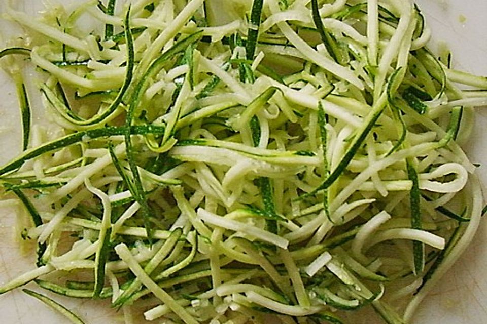 Nudeln mit Rucola - Zucchini