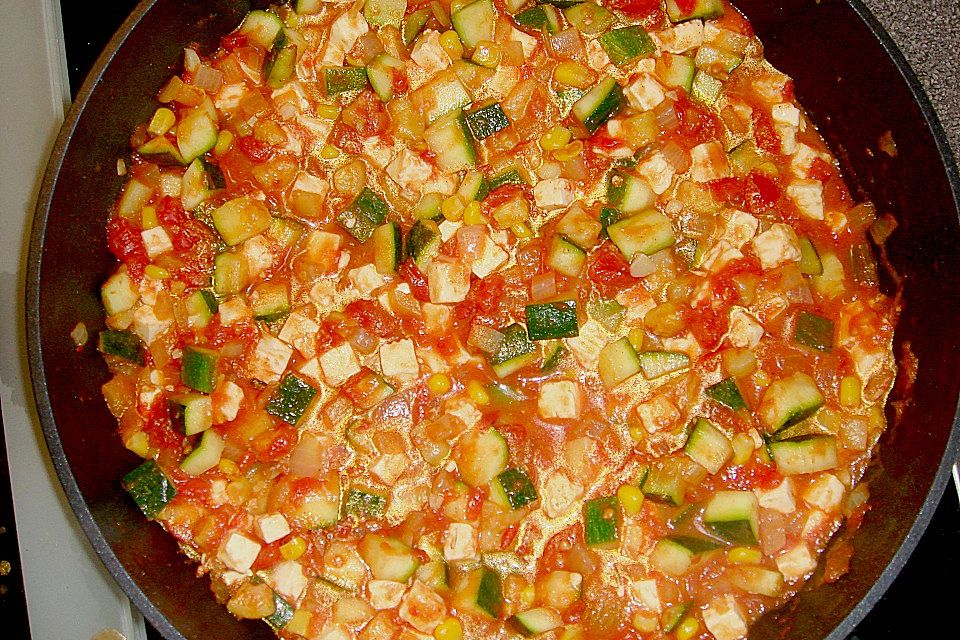 Pasta mit Schafskäse - Tomaten - Sauce