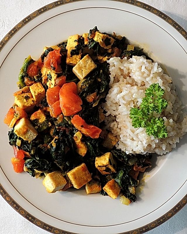 Tofu mit indischem Spinat