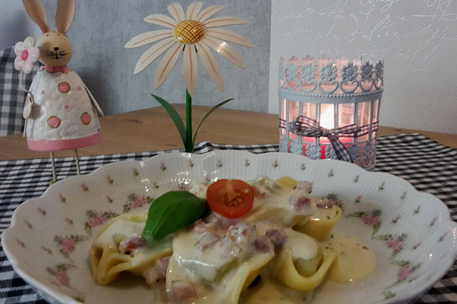 Tortellini mit Käse - Kräutersauce von nimuee| Chefkoch