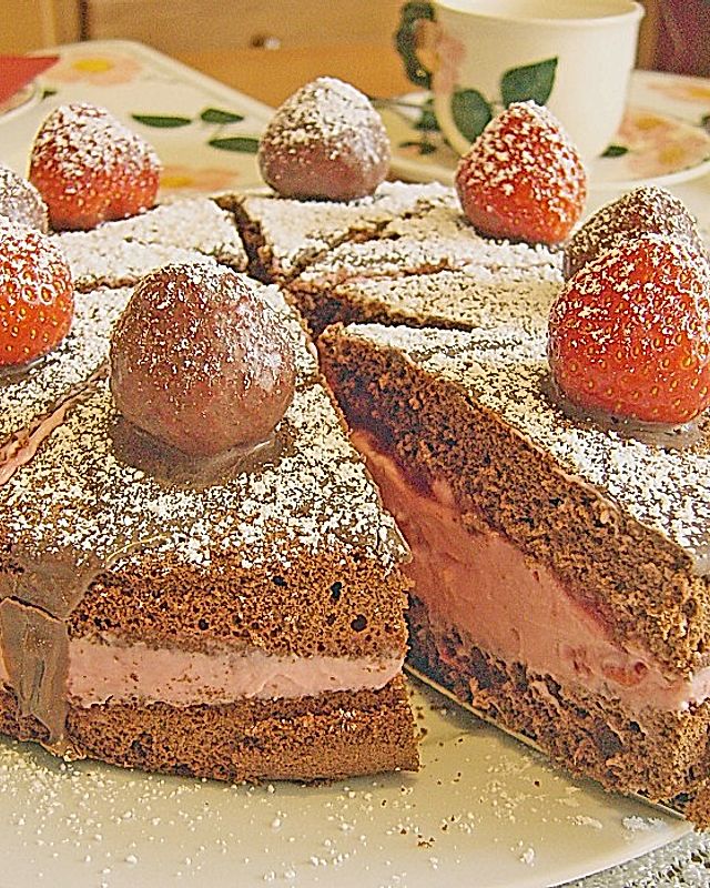 Schoko - Quarktorte mit Erdbeeren