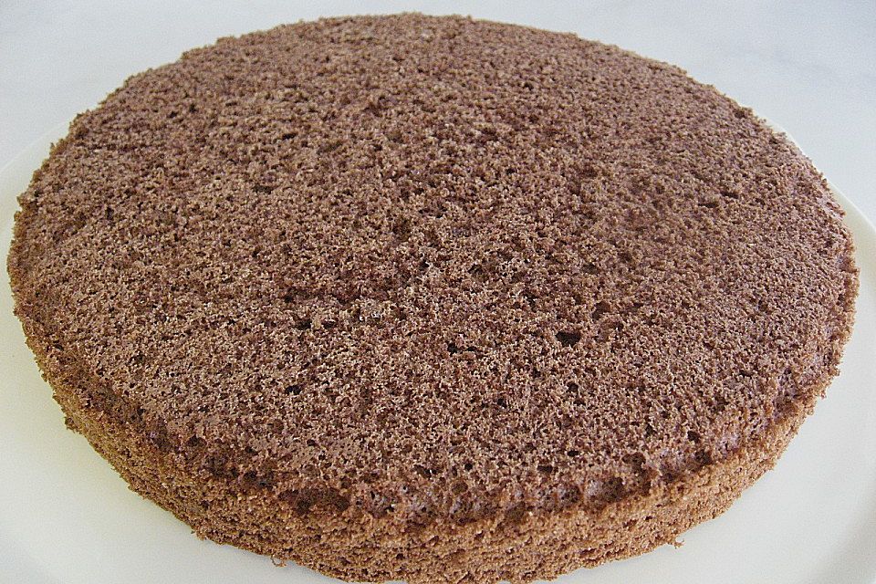 Erdbeer - Marzipan - Torte