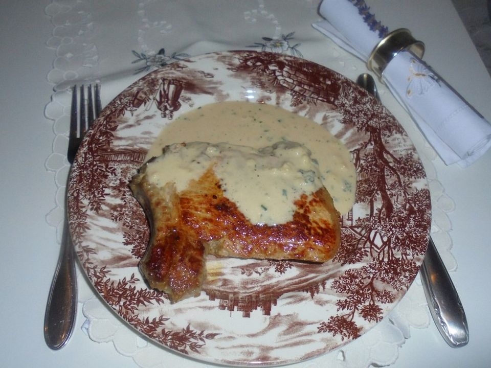 Koteletts in Knoblauch - Sahne - Sauce von Cyberlady | Chefkoch
