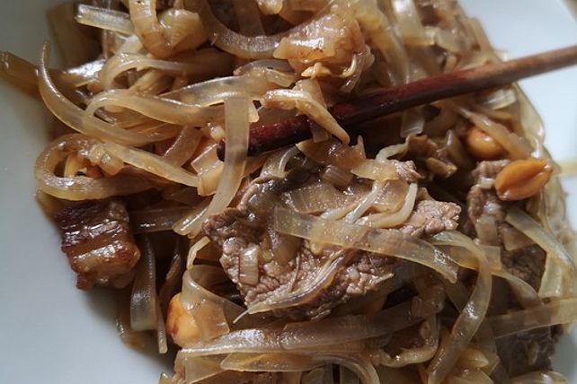 Asiatisches Rindergeschnetzeltes mit Spaghettini von Stiermädchen| Chefkoch