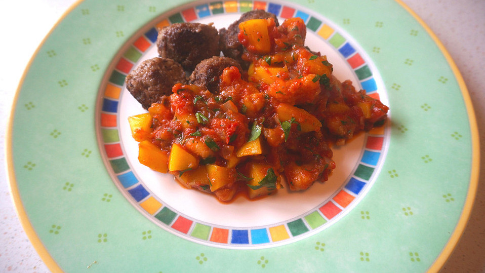 Scharfe Bananen - Fleischbällchen mit süß - saurer Sauce von Aurora