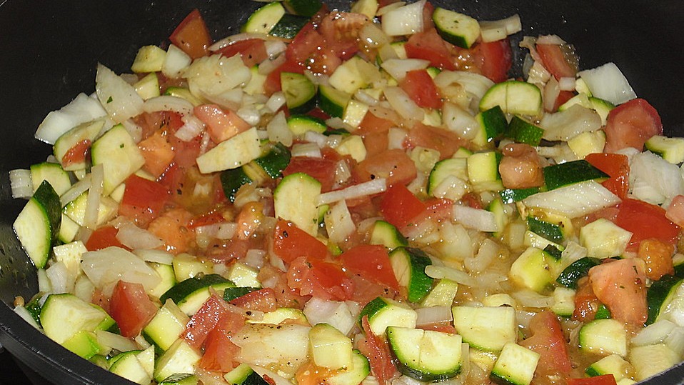 Reistopf mit Tomaten, Zucchini und Zwiebeln von fransi Reistopf mit Tomaten, Zucchini und Zwiebeln von fransi
