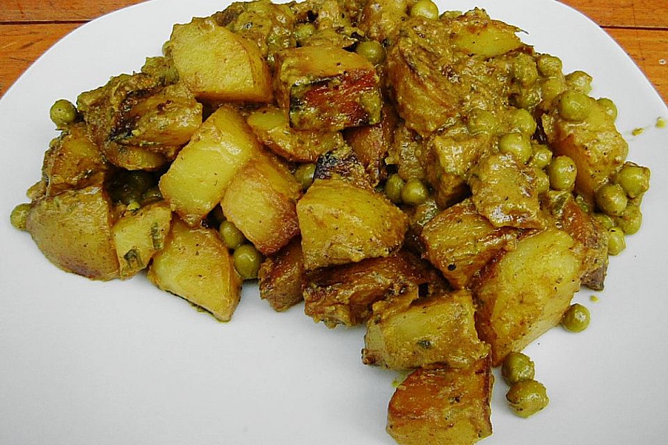 Kartoffeln in Kokosmilch mit Curry