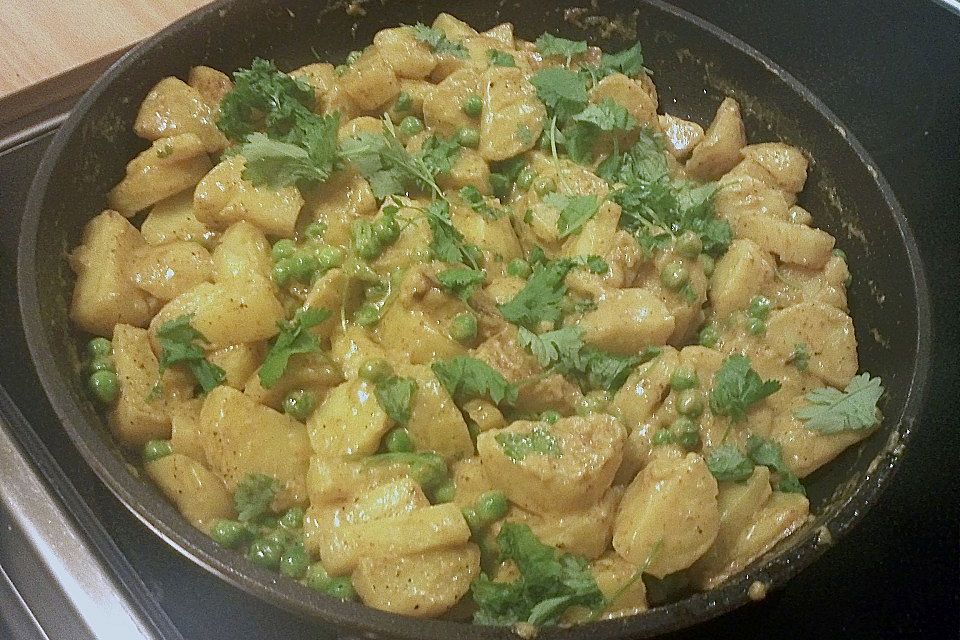 Kartoffeln in Kokosmilch mit Curry