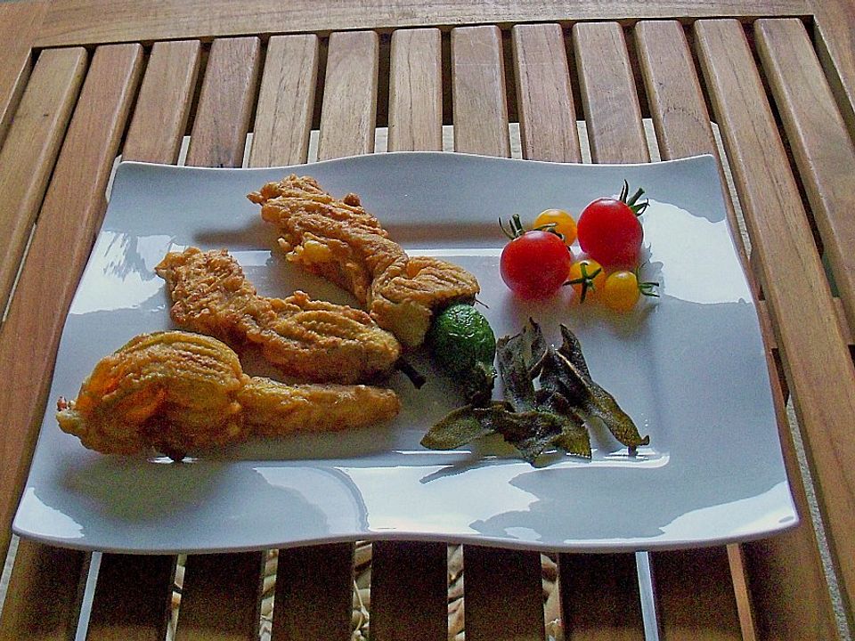 Zucchiniblüten in Weinteig von JGruber| Chefkoch