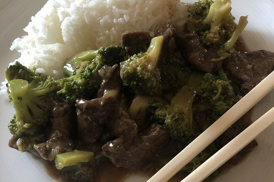 Asiatische Rindfleisch-Brokkoli-Pfanne