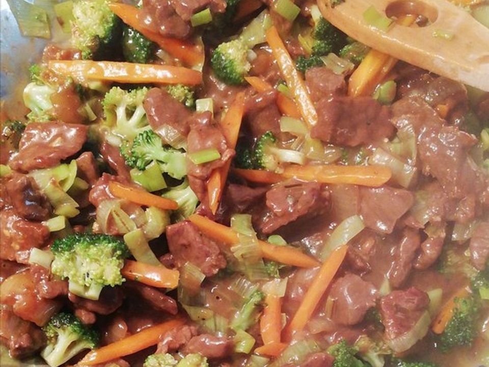 Asiatische Rindfleisch - Brokkoli - Pfanne von hobbykoechin81 | Chefkoch