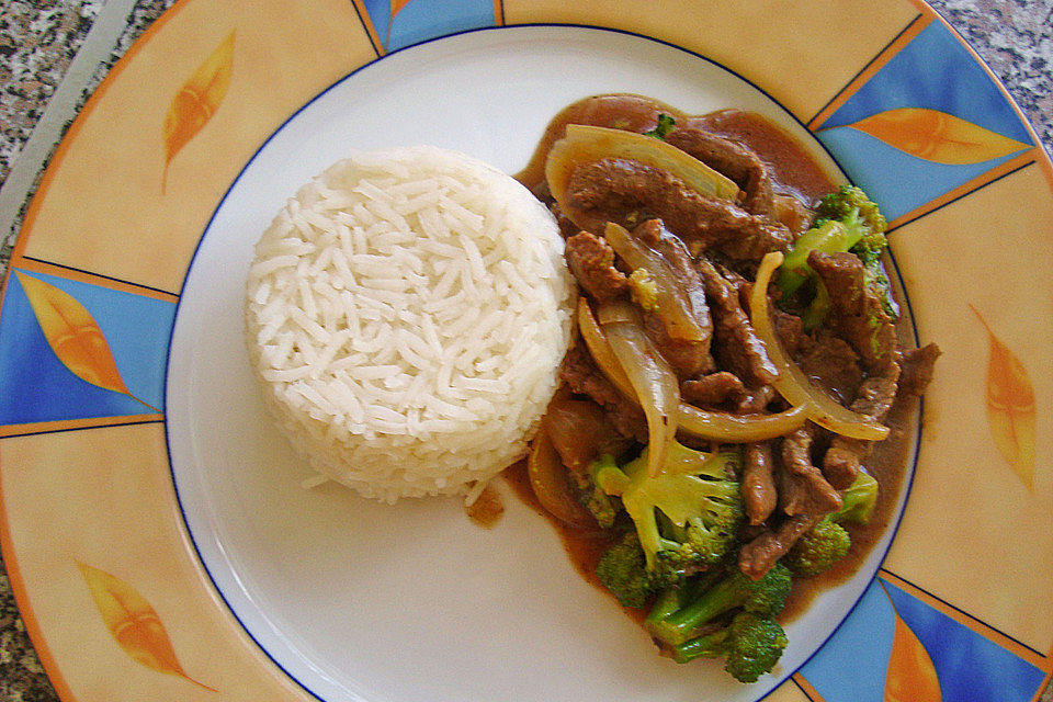 Asiatische Rindfleisch-Brokkoli-Pfanne