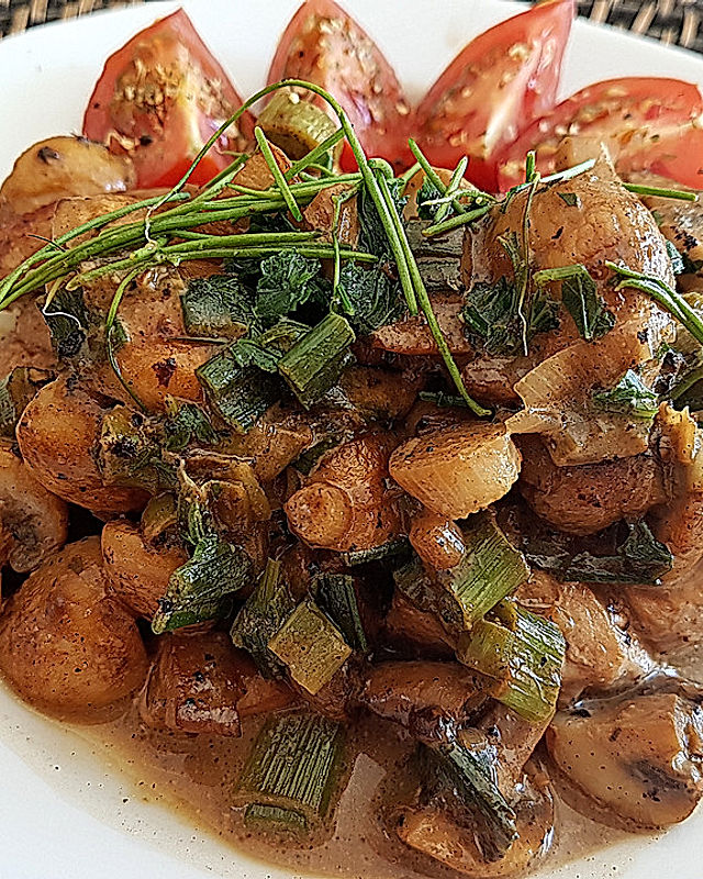Schnitzel - Streifen mit Champignons in cremiger Soße
