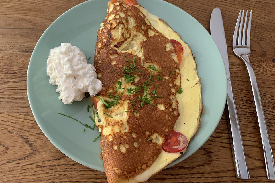 Omelette mit Blattspinat und Tomaten