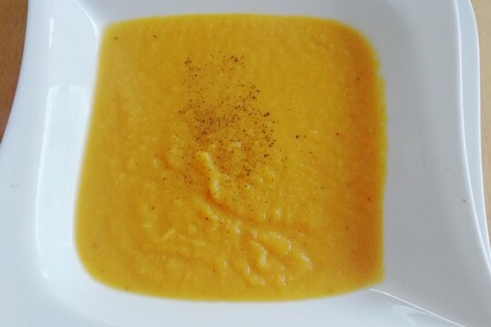 Pastinaken-Kürbis-Suppe