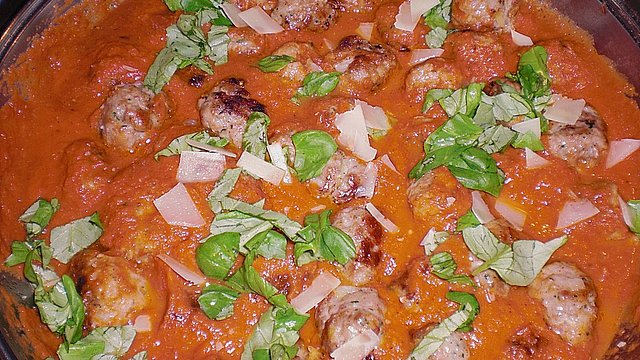 Italienische Fleischklößchen in Tomatensoße von BattyBates Italienische Fleischklößchen in Tomatensoße von BattyBates