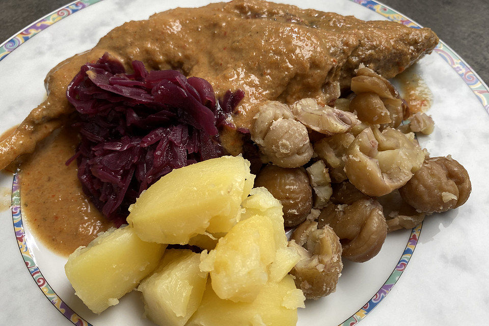 Kaninchen in Rotwein - Creme fraiche Sauce